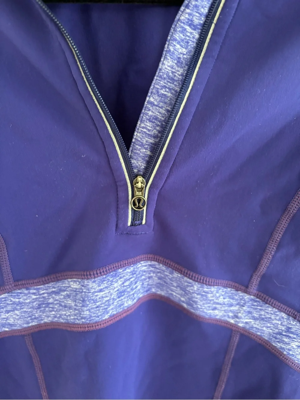 Lululemon run: Distance Pullover in deep blue size 10
